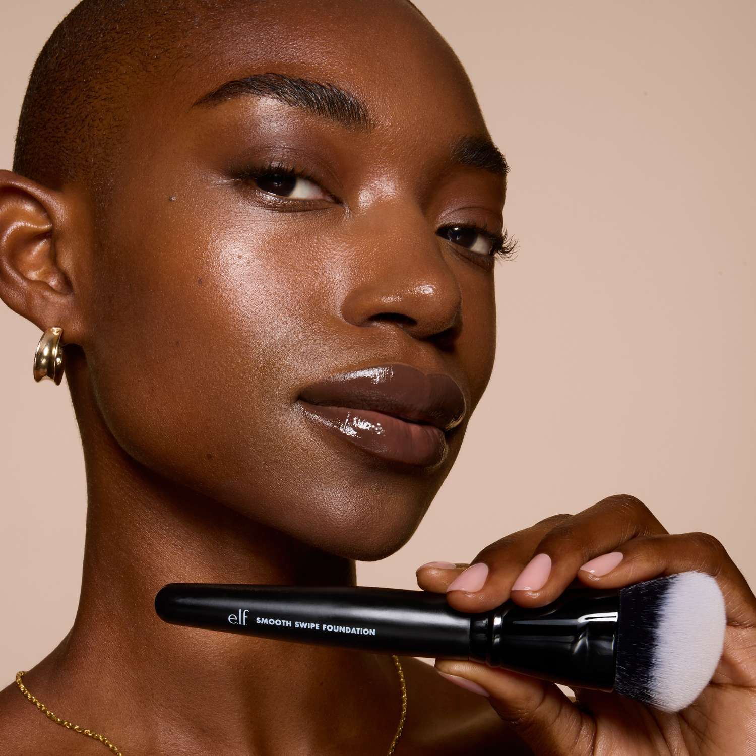Free foundation brush